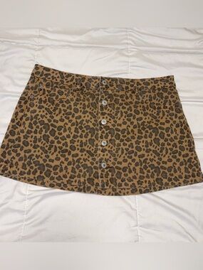American Eagle Outfitters Tan Leopard Mini Skirt Low Rise A Line 12